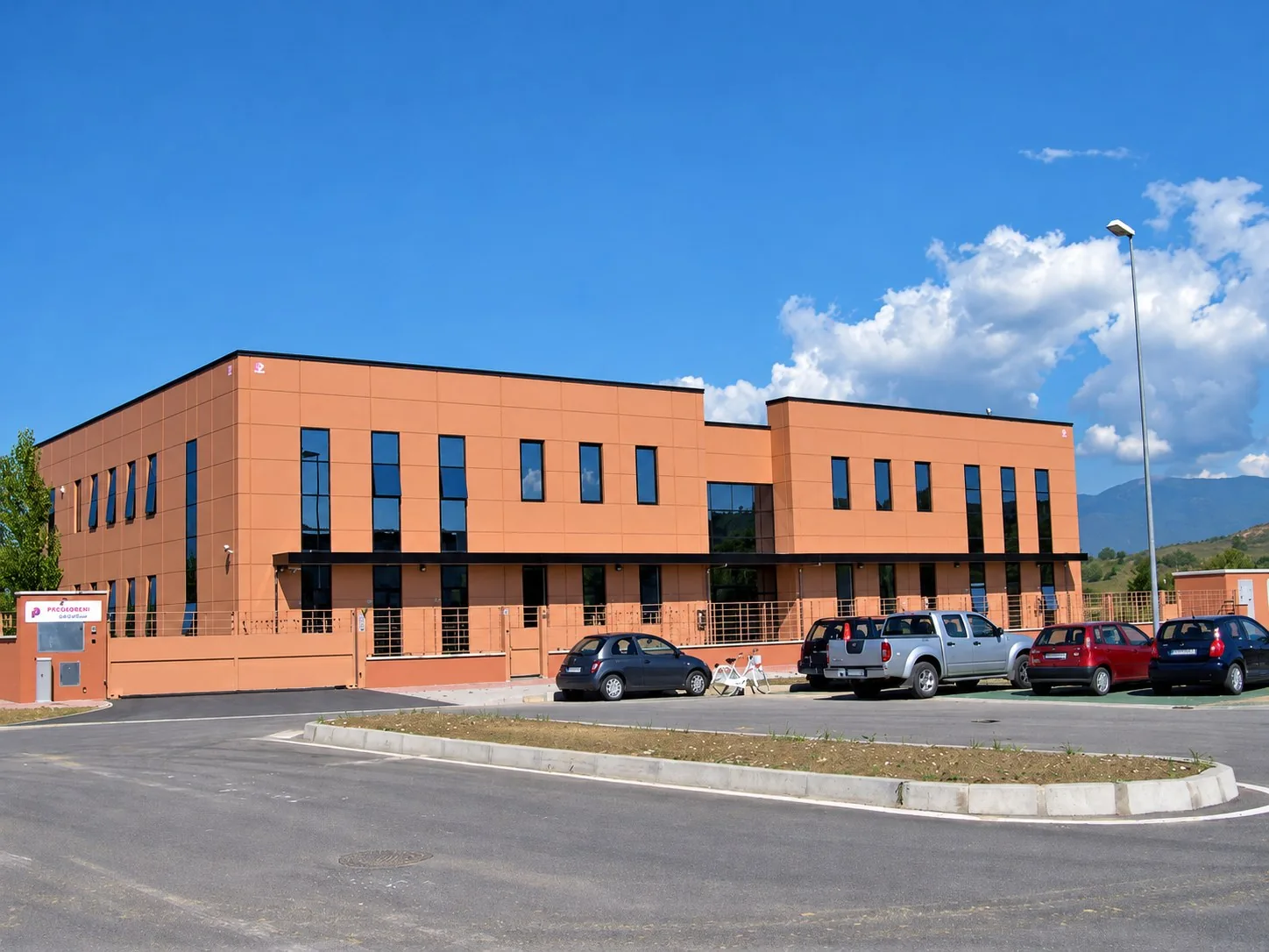 Edificio industriale completato